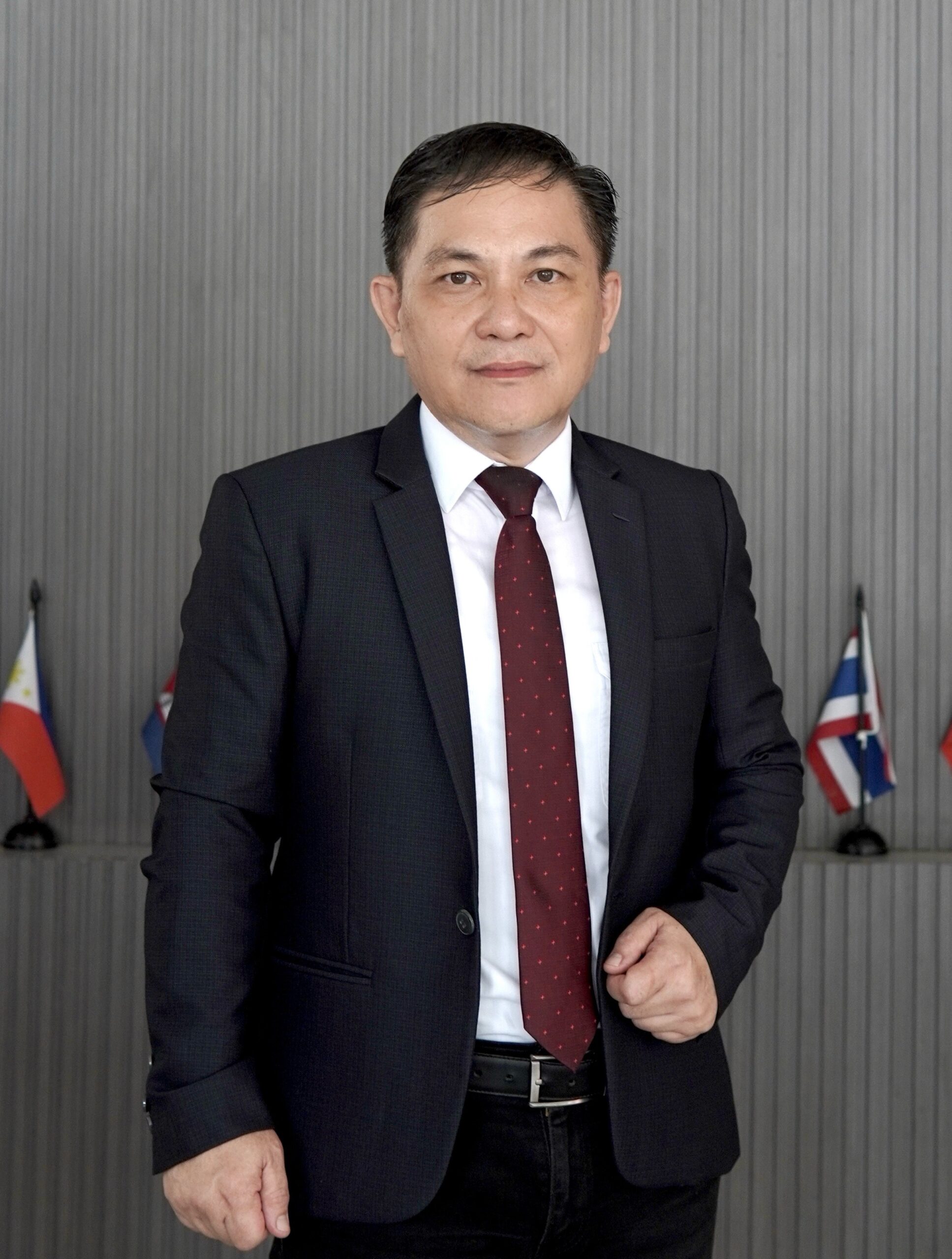 Dr. Victor Lengkong
